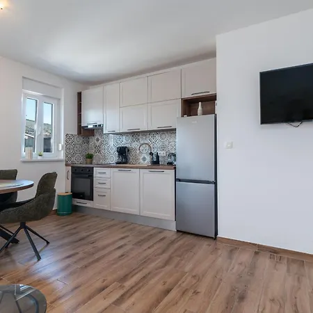 Argola Apartment *