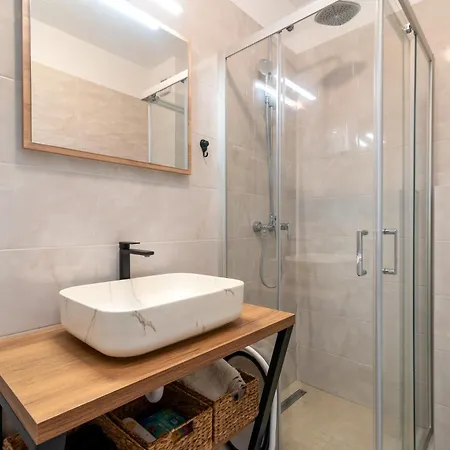 Argola Apartment *